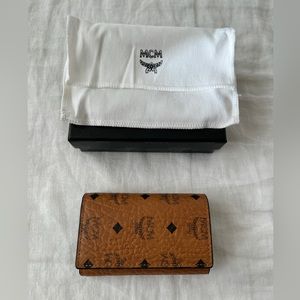 MCM key wallet cognac visetos brand new NWT NIB